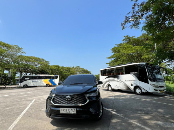 Toyota Innova Zenix